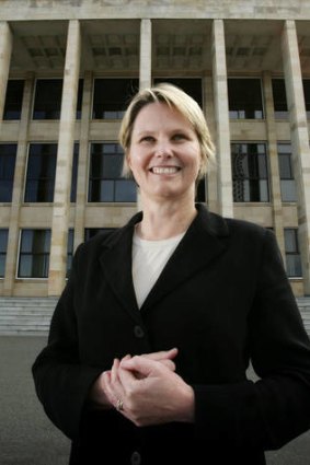 Fortescue Metals Group's external and government affairs boss, Deidre Willmott, has resigned.