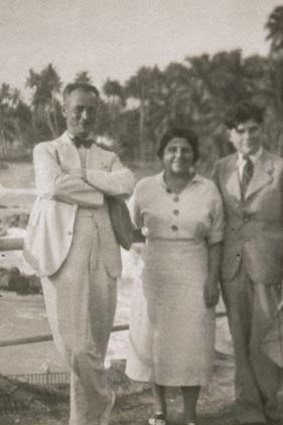 Arthur and Valerie Lederer with son Walter circa 1939.