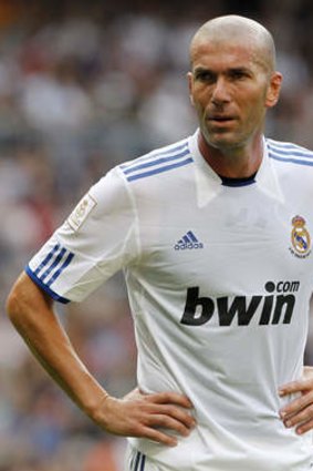 Big gesture: Zinedine Zidane.