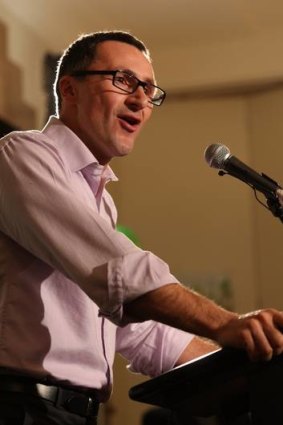 Greens Senator Richard di Natale says it is hypocritical for the government to invest in tobacco.