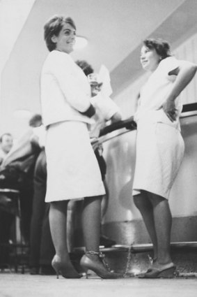 Merle Thornton chained to the bar at the Regatta Hotel in 1965.