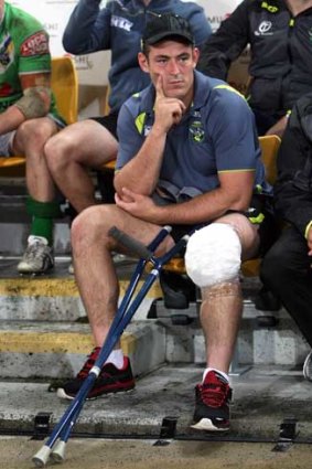 Busted knee ... Terry Campese was sidelined after injuring his knee during the Broncos match.