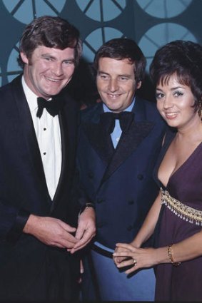 Anne Wills with Ernie Signley (centre) and a colleague.