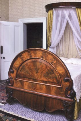 This Victorian frame mahogany tester bed sold for $4000.