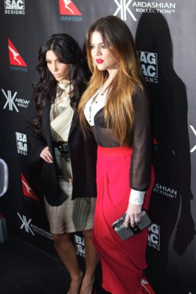 Ready to reconcile: Khloe Kardashian (right), with sister Kim.