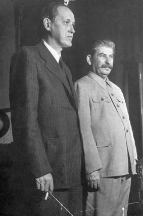 Trusted: Hokins with Joseph Stalin in 1941.