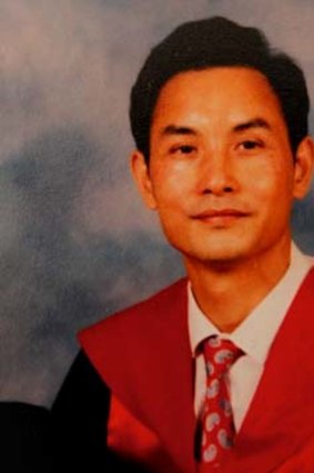 Du Zuying at his graduation from Melbourne University in 1992.