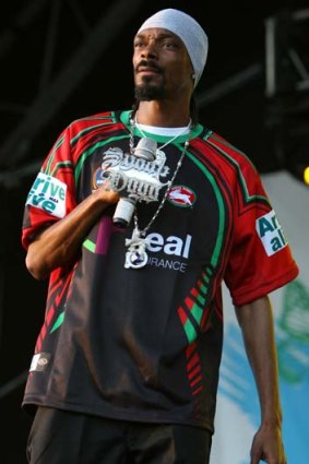 Famous links ... Snoop Dogg in his Souths jumper.