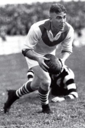 South Melbourne great Laurie Nash in action.