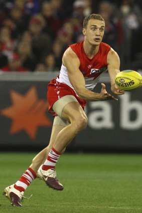 Ted Richards in action for the Swans.