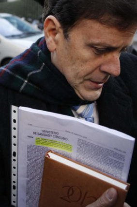Eufemiano Fuentes arrives at court in Madrid.