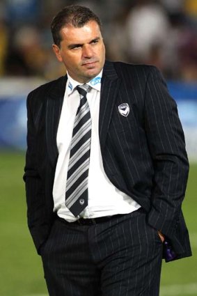 Ange Postecoglou looks dejected after Victory was beaten by the Mariners on Sunday.