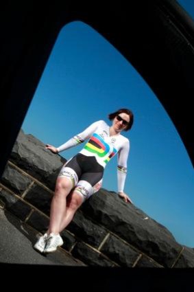 Beer and loathing – Anna Meares maintains that friendship with her competitor Victoria Pendleton can wait.