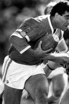 Mal Meninga in action during the 1989 grand final.