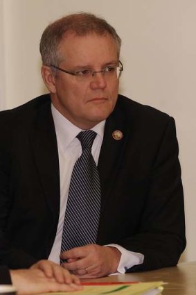 Immigration Minister Scott Morrison has given a pep talk to customs officials on their role in border protection against asylum seekers arriving by boat.