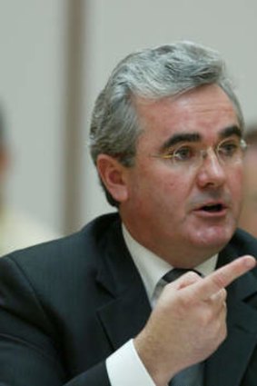 Former intelligence analyst Andrew Wilkie, now an independent federal MP, gives evidence to Parliament in 2003.