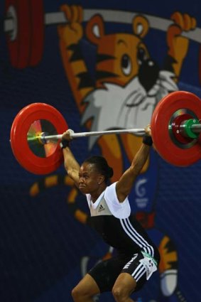 Nigerian teenager Augustina Nwaokolo has won the first gold medal of the Delhi Commonwealth Games.