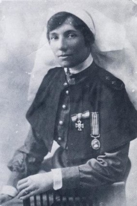 Alice Ross King, wearing her associate of the Royal Red Cross medal and the Military Medal, arrived in Cairo in 1915 with expectations of great adventure.