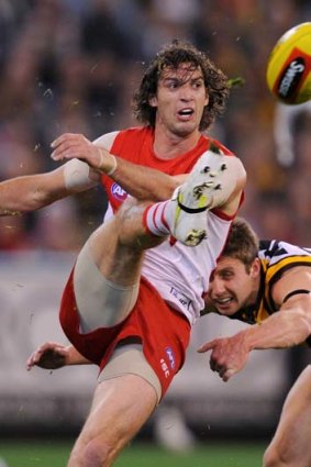 Now a Hawk: Matt Spangher playing for Sydney in the finals against hawthorn, 2011.