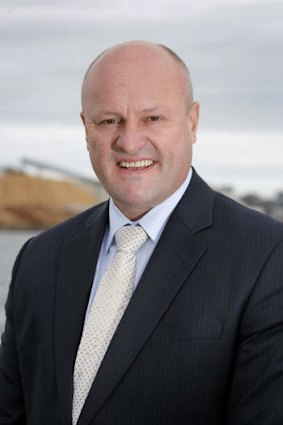 Victorian Minister for Manufacturing David Hodgett has put pressure on the federal government over car manufacturing.