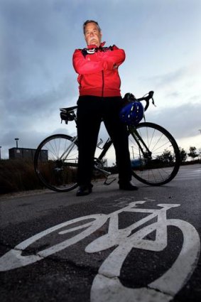 Ron Barassi is complaining about the Baillieu government's lack of bike funding for lanes.