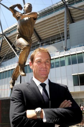 Shane Warne and his statue outside the MCG.