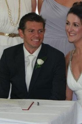 Brad Dagwell and his wife Alana Nixon at their Fiji wedding.