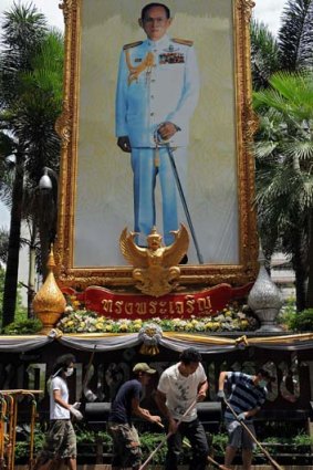Penalties .... Thai people face charges if they insult the king, queen, heir or regent.