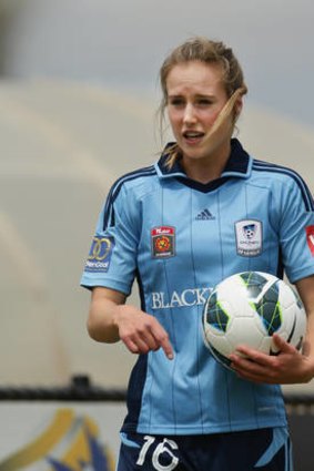 Sydney FC's Ellyse Perry will take on her former Canberra United teammates for the first time this weekend.