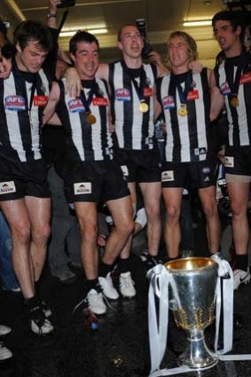 Court documents reveal Collingwood players signed unauthorised memorabilia after the club's 2010 premiership win.
