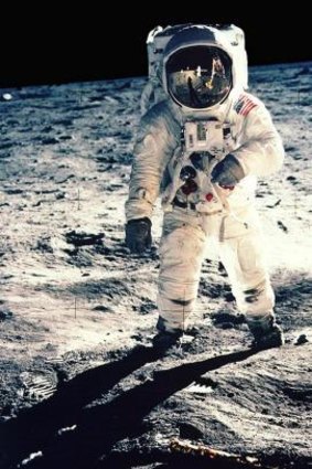 Which mission successfully landed Buzz Aldrin and Neil Armstrong on the surface of the moon?