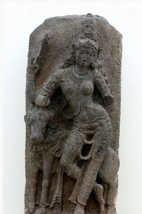 Doubtful provenance: Aradhnareshwara statue in the Art Gallery of NSW.