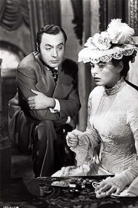 Charles Boyer and Ingrid Bergman in a scene from the film <em>Gaslight</em>.