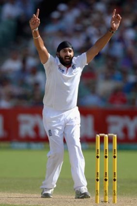 Monty Panesar will make his debut in the black and white alongside Mitchell Starc.