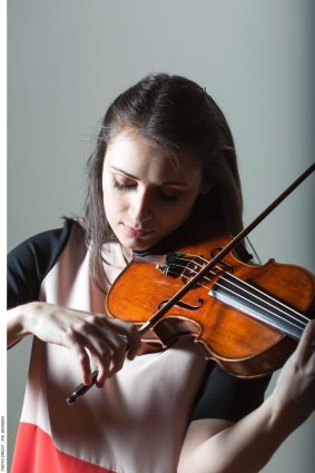 Ioana Tache will be performing in be:longing/Shostakovich at the Ainslie Arts Centre.
