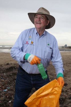 Clean Up Australia founder Ian Kiernan described the plan as an act of "lunacy".