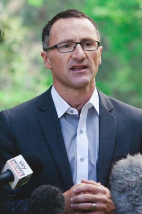 Greens Senator Richard di Natale has called for an end to the Lord's Prayer opening Parliament.