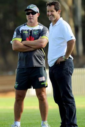 Sharing ideas &#8230; David Furner and Robbie Deans at Raiders training on Thursday.