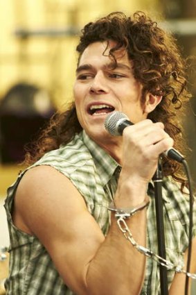 Bad wigs ... <i>INXS: Never Tear Us Apart</i>'s Luke Arnold did look like Michael Hutchence.