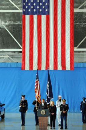 Barack Obama and Hillary Clinton at the ceremony for the transfer to the US of the remains of the four diplomats killed in Libya.