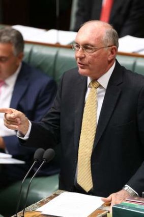 Deputy Prime Minister Warren Truss says there is no 'plan B' if Qantas Sale Act fails to get through Senate.