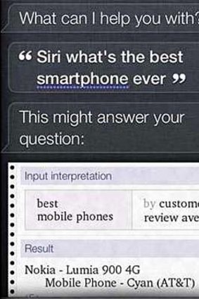 A screenshot of Siri declaring the Nokia Lumia 900 to be the best smartphone.