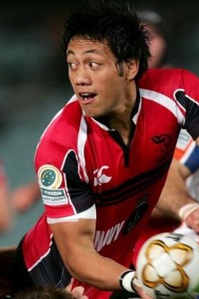 Christian Lealiifano plays for the Canberra Vikings in the Australian Rugby Championship in 2007. Many would prefer to see the ACT's new NRC team in more neutral colours.