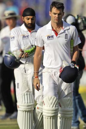 It's all over &#8230; Monty Panesar and James Anderson.