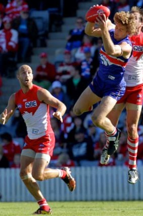 The Bulldogs and Swans clashed at Manuka Oval earlier this year.