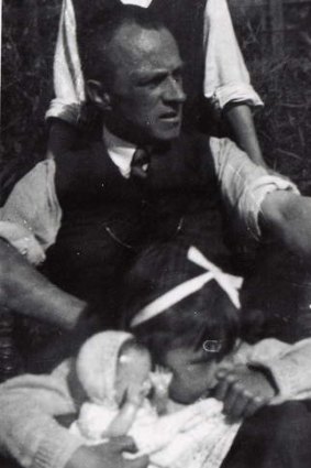 Lynn Sunderland's mother and grandfather around the time of the plum story.