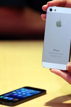Apple's iPhone 5 infringes on patents, says Samsung.