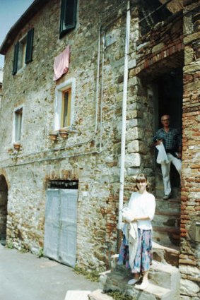 Rural press ... with author Helen Garner at his house in Tuscany, 1985.