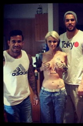 O'Connor (right) with Lance Franklin and Ruby Rose.