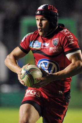 Local Toulon fans were not happy with the likes of former Wallabies playmaker Matt Giteau.